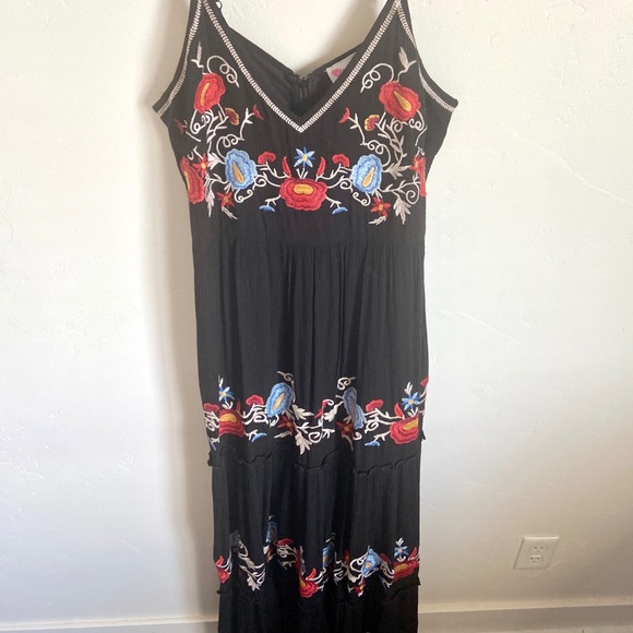Embroidered Maxi Dress - Picture 1 of 4